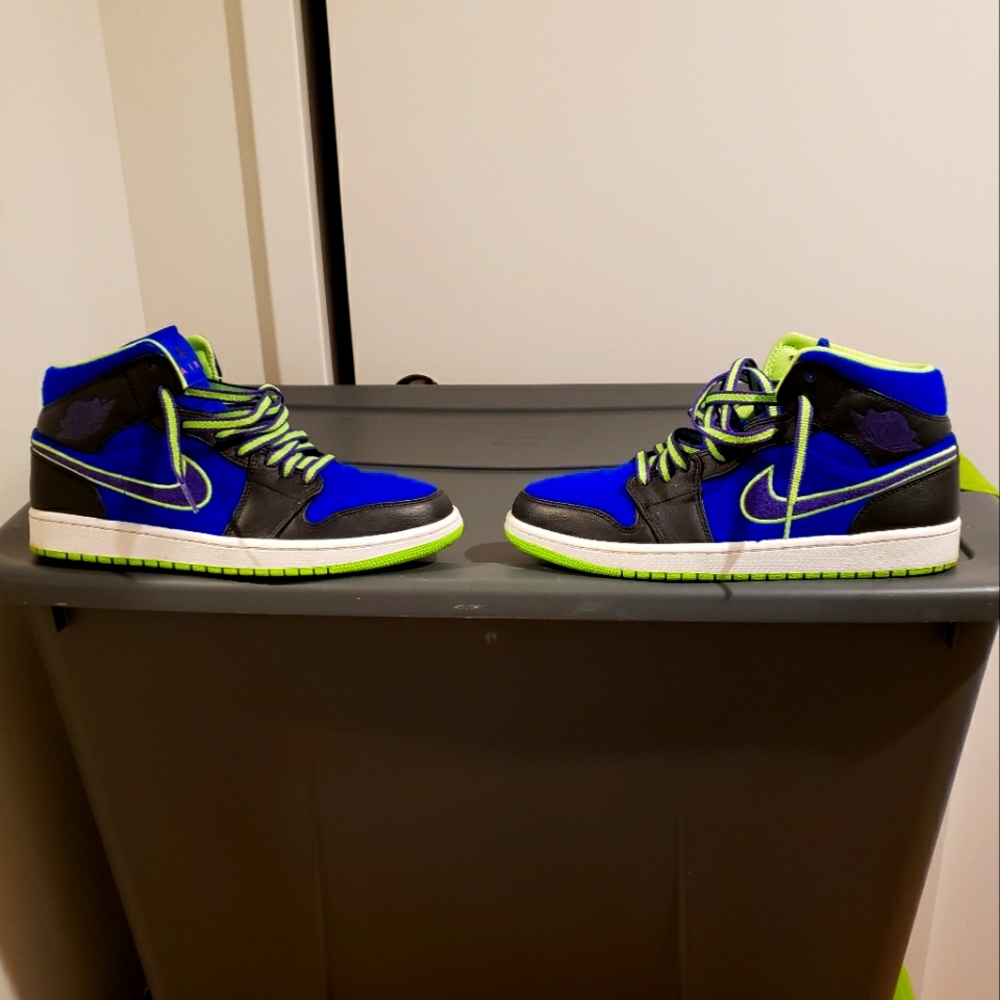 MEN JORDAN 1 MID